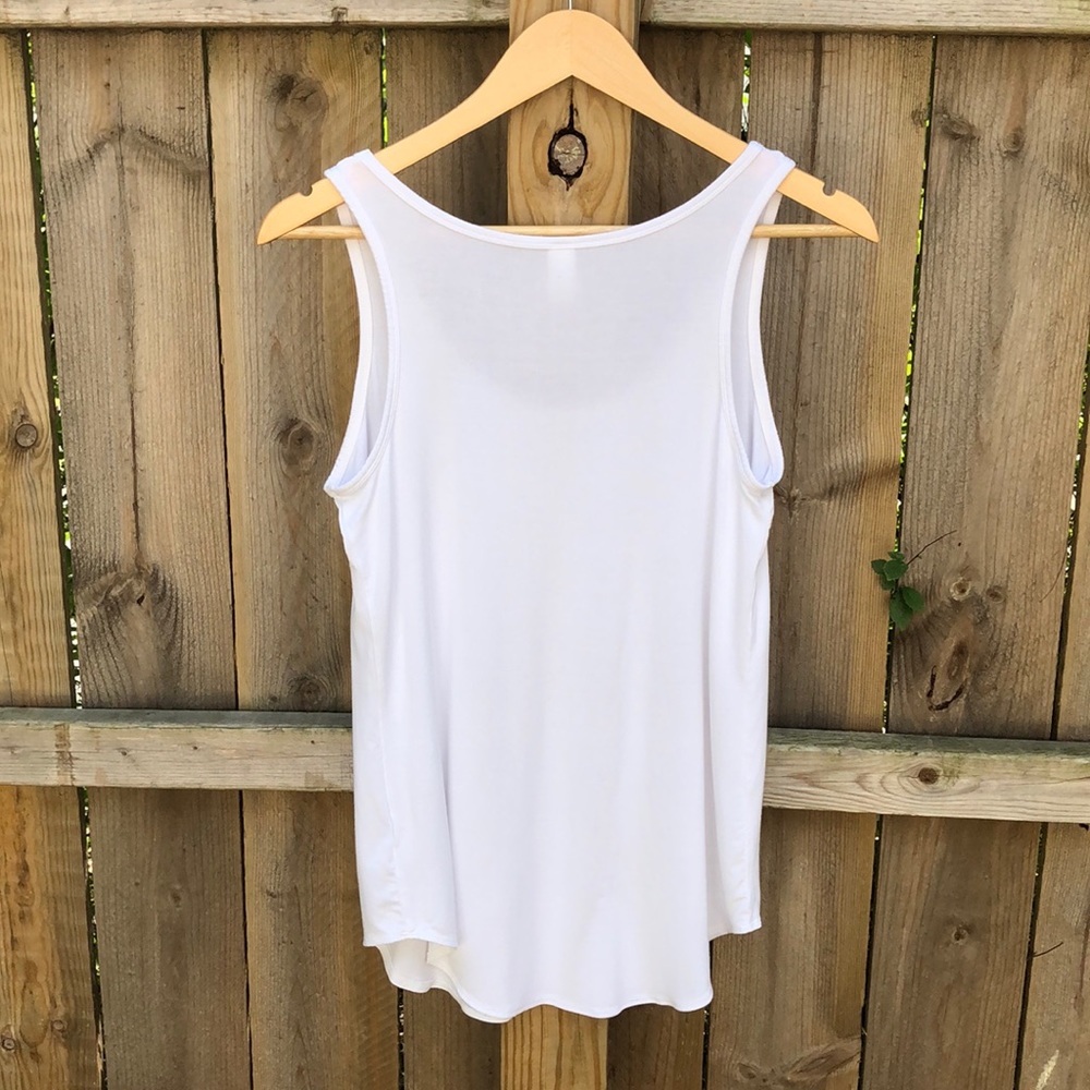 Old Navy White Sleeveless Tank Top with Navy Patterned Scarf - Picture 3 of 8